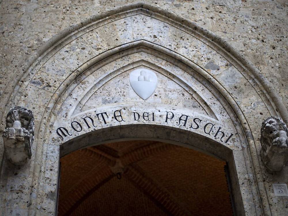 La banca italiana BMBS licenzia il suo capo