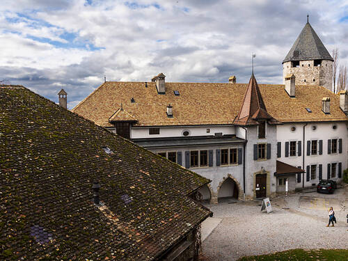 La TourdePeilz (VD) la rénovation du Château refusée