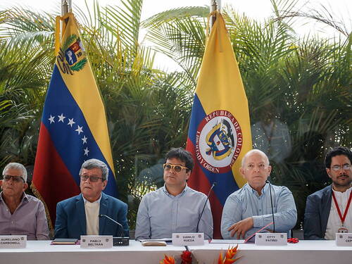 våpenhvileavtale med de fem væpnede hovedgruppene