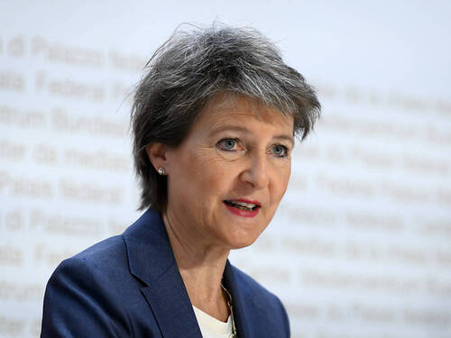 Sommaruga hat beim Treffen in Le Bourget über Transport