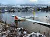 Un avion de sport s'écrase dans un lac après son décollage