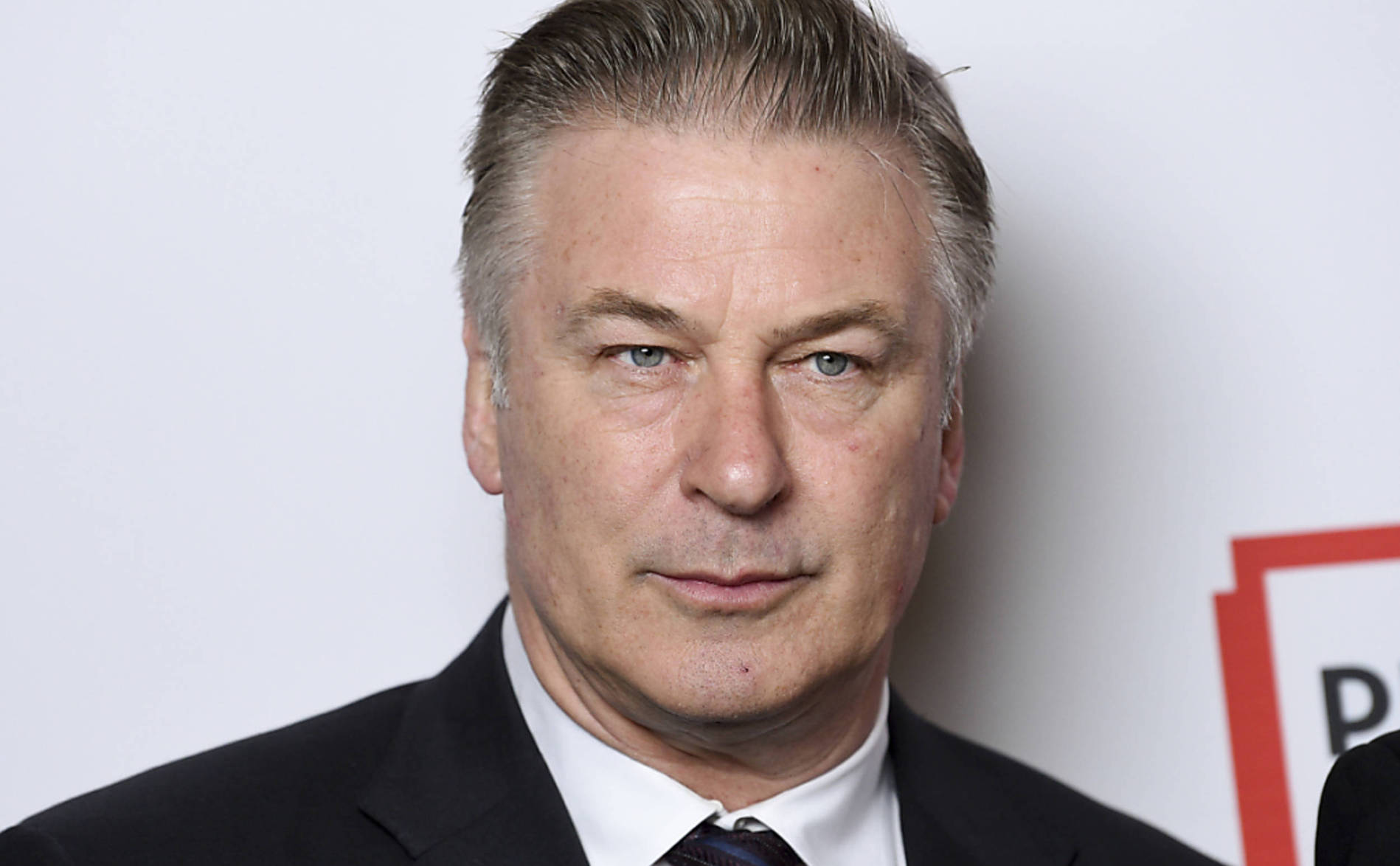 Tir mortel sur un tournage: Baldwin n'a pas pressé la détente