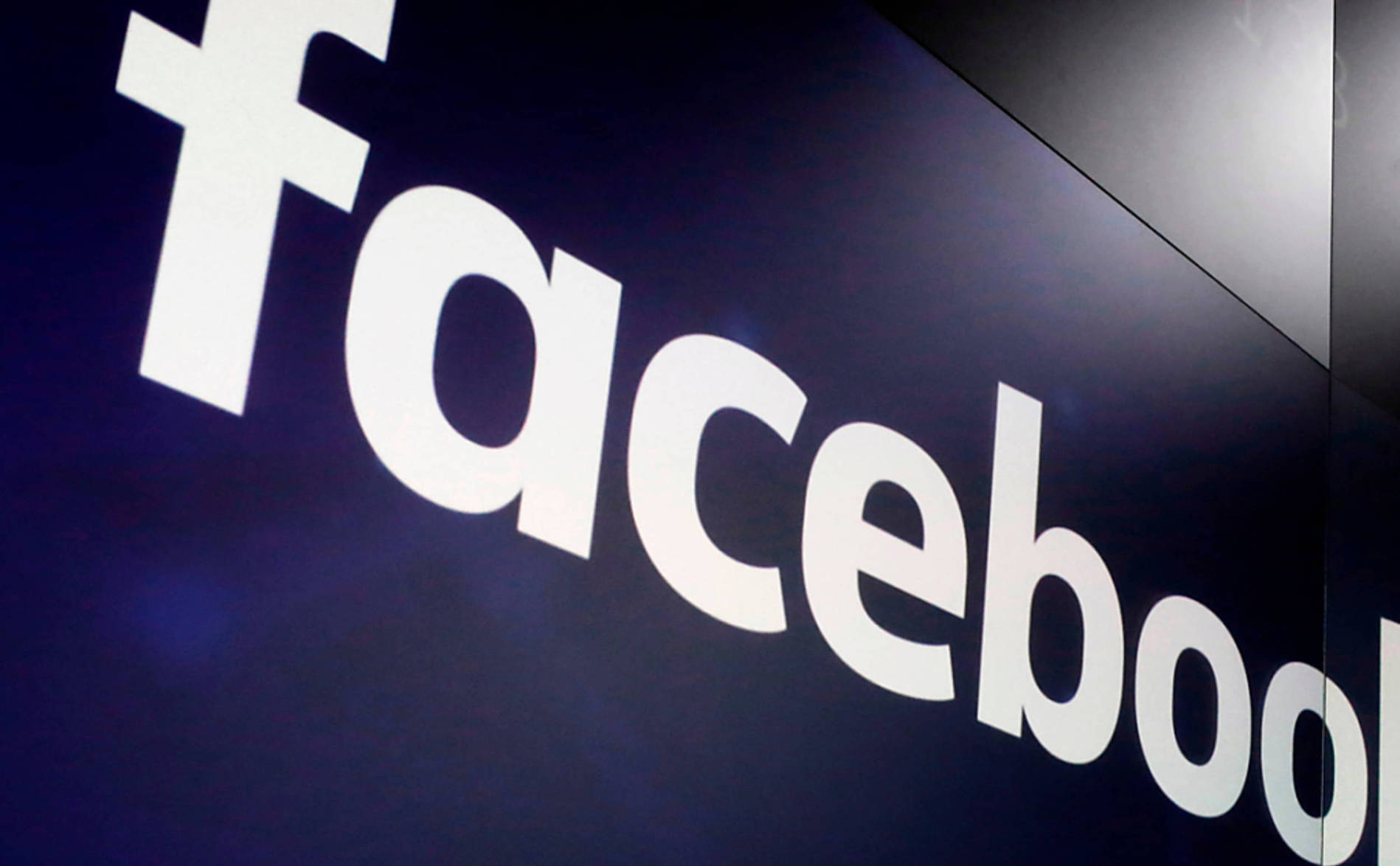Des réfugiés rohingyas portent plainte contre Facebook
