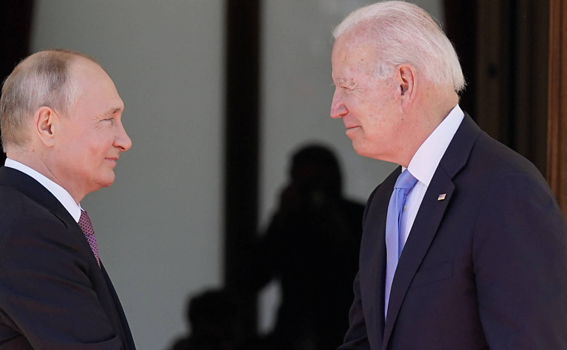 Ukraine: Biden et Poutine tentent de désamorcer les tensions