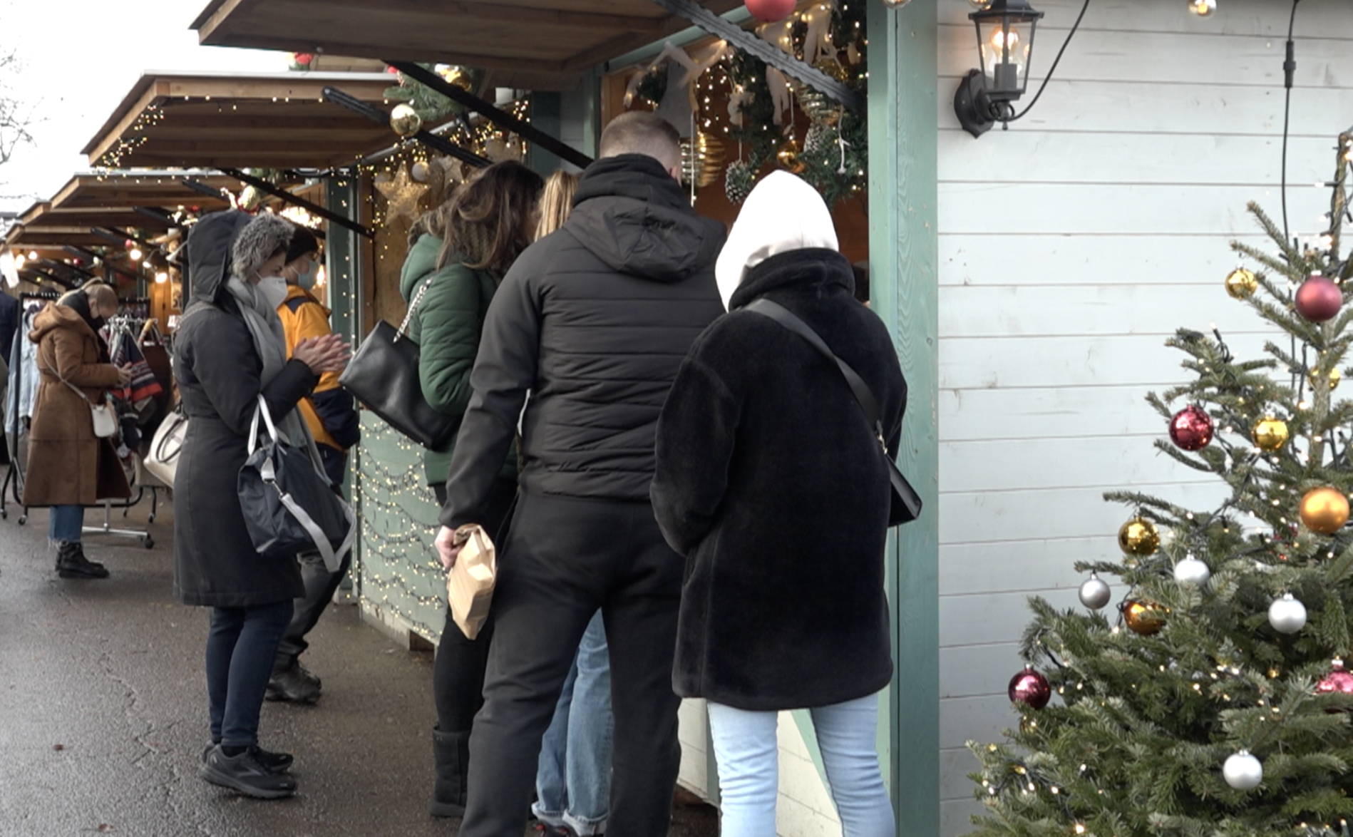Au Jardin Anglais, le marché cultive l'esprit de Noël