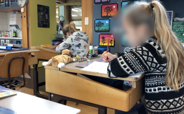 Le port du masque au primaire: une mesure violente et délétère